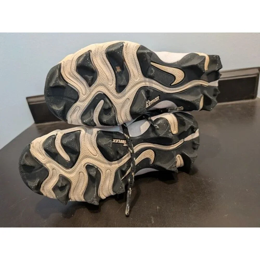 Nike cleats Toddler size 10
